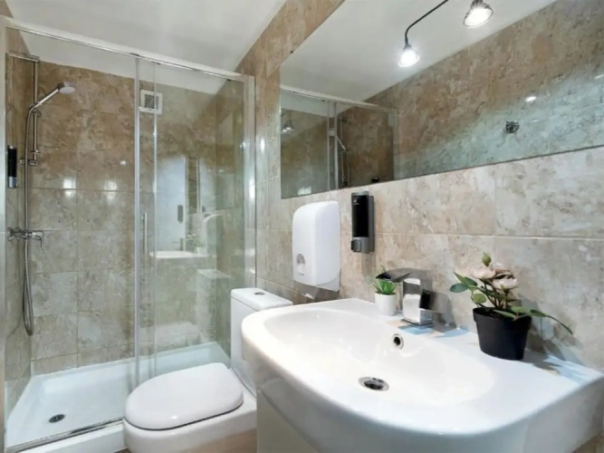 Standard Double room with city view