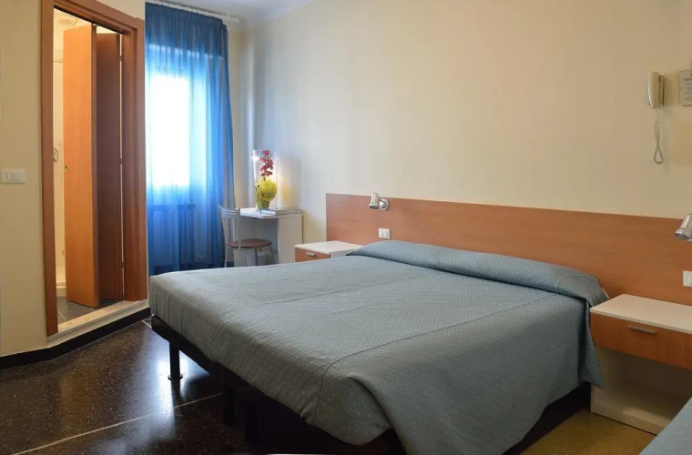 Paci Hotel