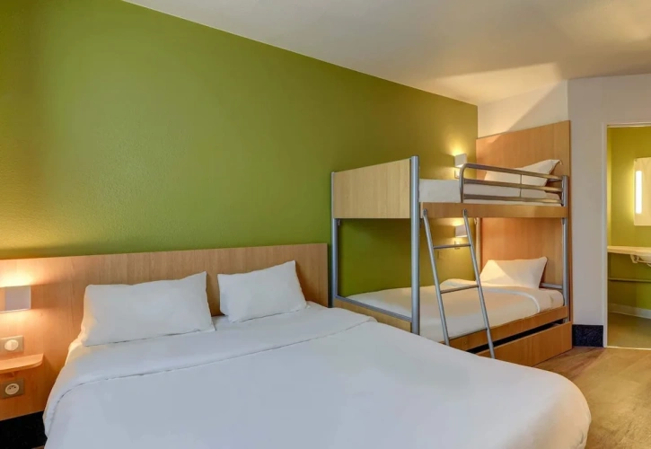 Standard Quadruple room