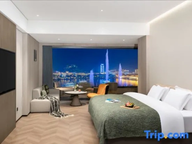 Quadruple Family Suite