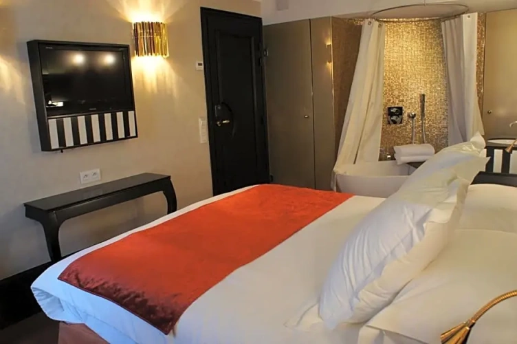 Classic room
