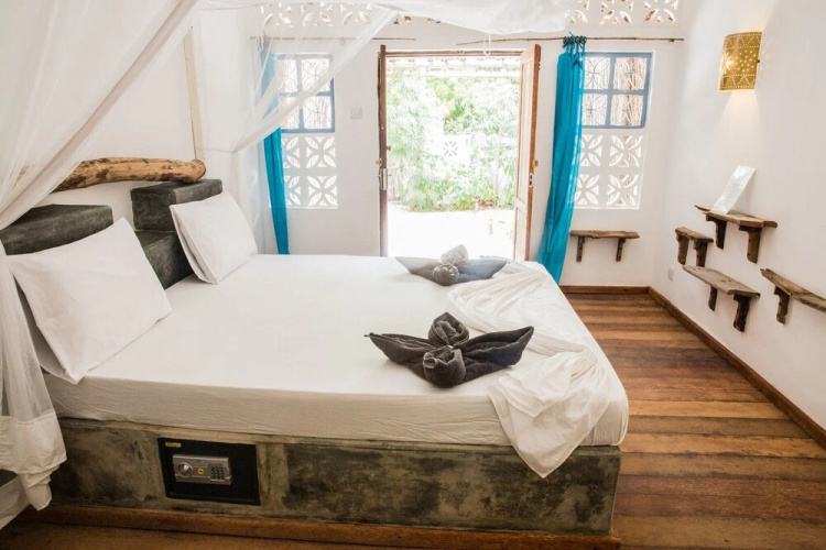 Zanzistar Lodge