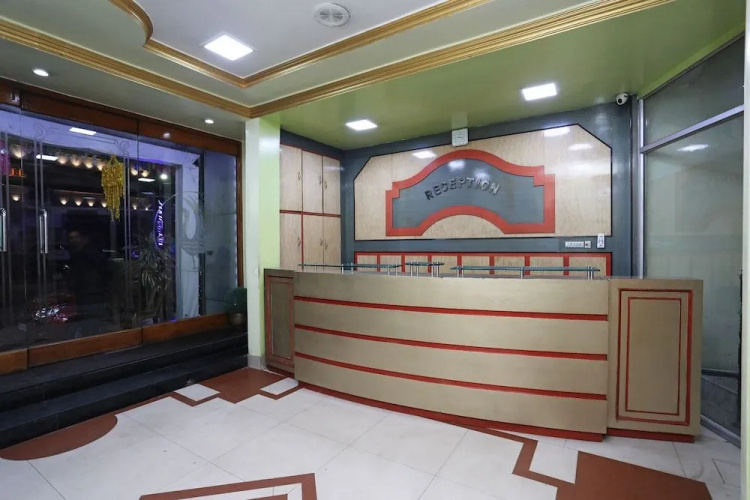OYO 28631 Hotel Parbati International