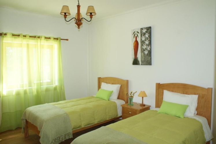 2 Bedrooms Cottage