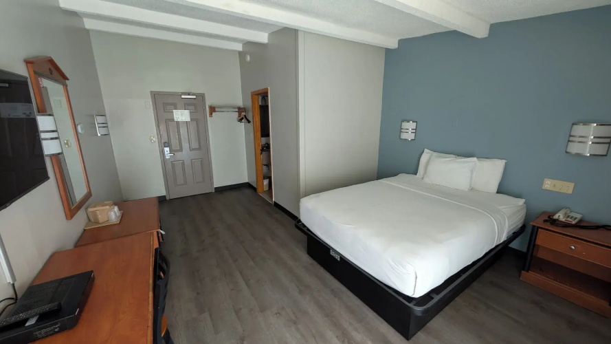 Crystal Inn Neptune
