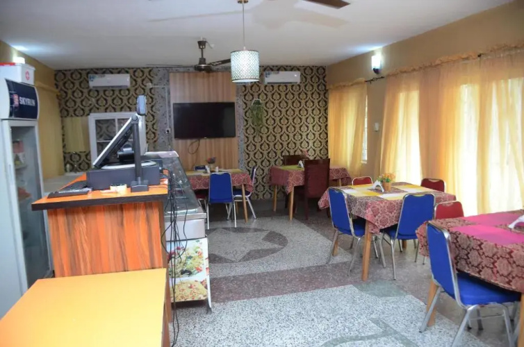 House 5 Restaurant