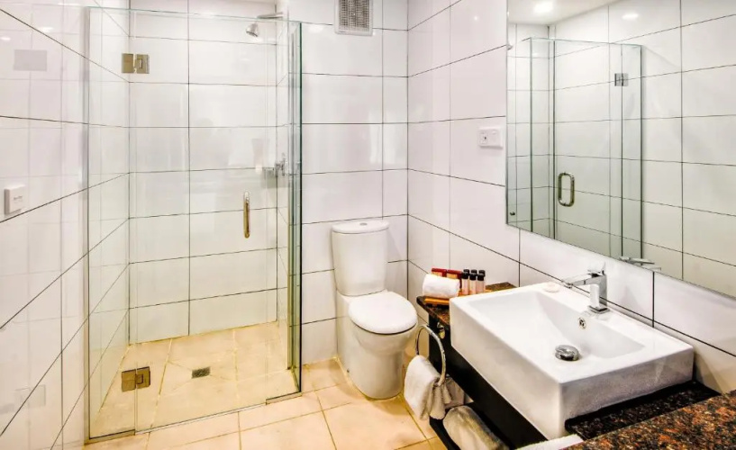 Tanoa Waterfront Hotel