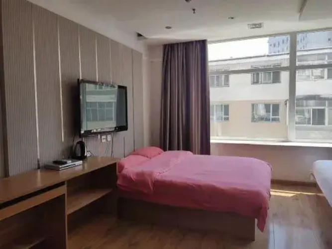 Tonghua Junyi Fashion Hotel