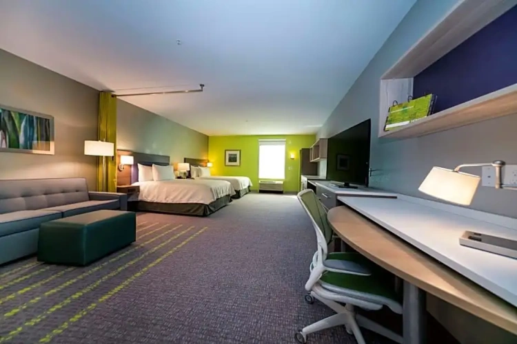 Quadruple Suite