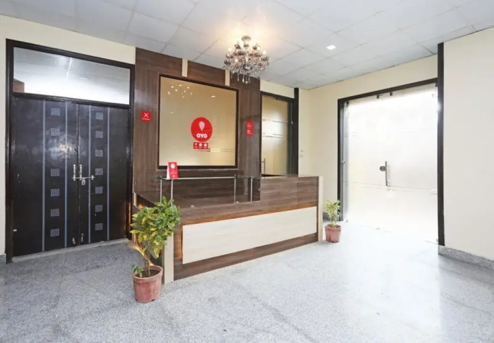 The Diamond Nest by OYO Rooms
