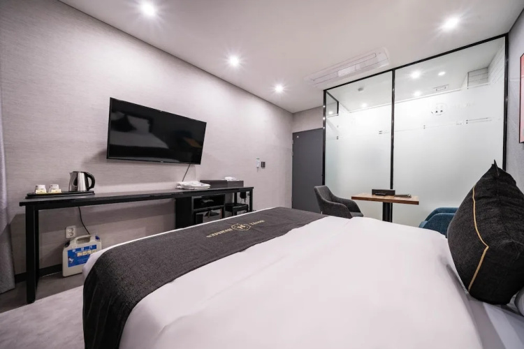 Pyeongtaek Hermes Hotel