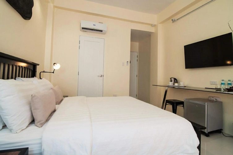 Luxx Boutique Boracay