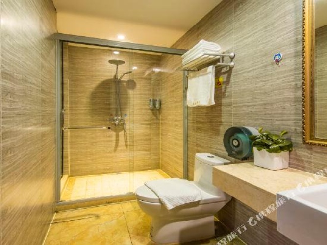 Deluxe Double Suite