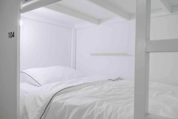 820house - Entire Floor 4 beds