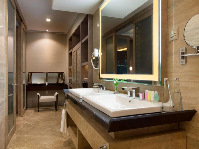 Double Suite
