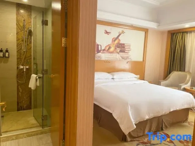 Deluxe Double Suite