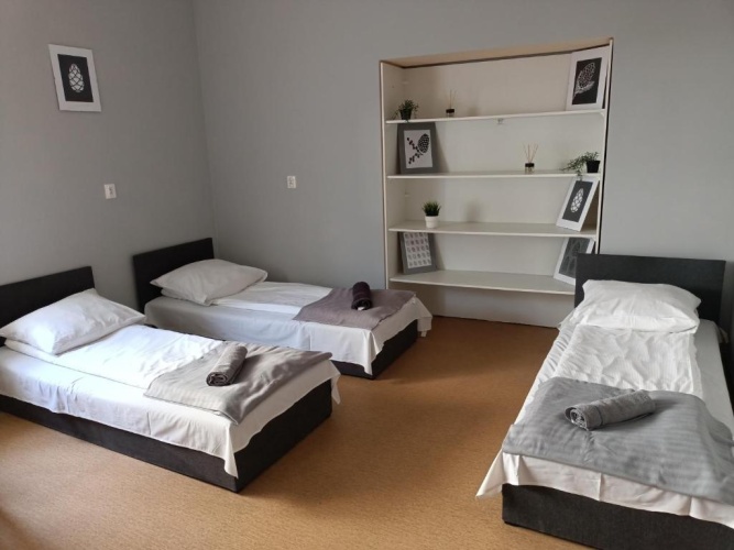 Standard Triple room