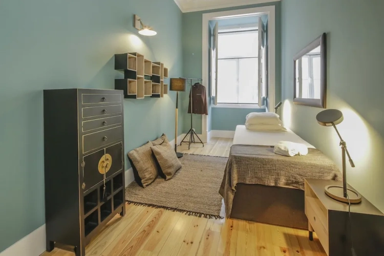 2 Bedrooms Apartment