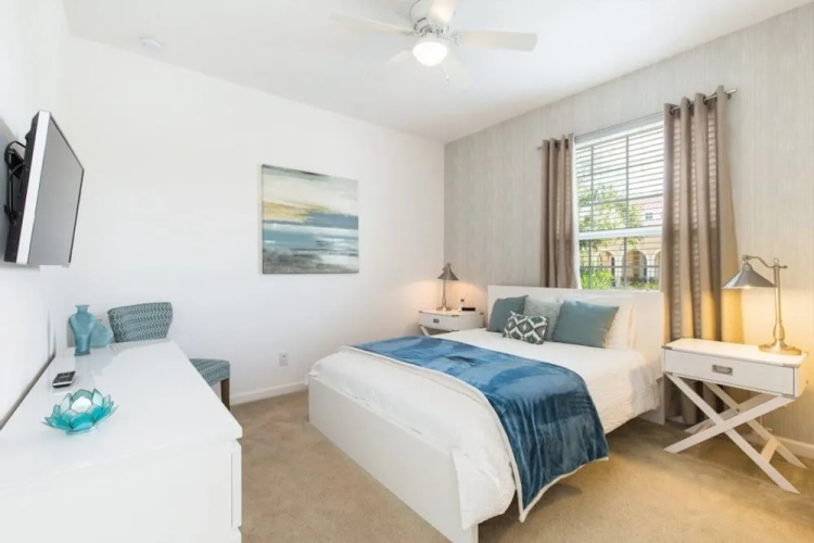 Solterra - 4148 Oaktree Drive