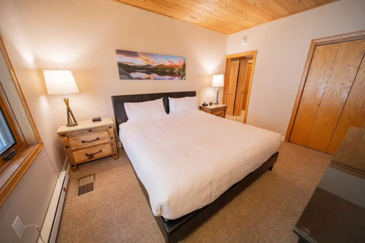 Chateaux Dumont 2709