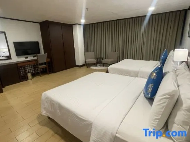 1 Bedroom Quadruple Suite