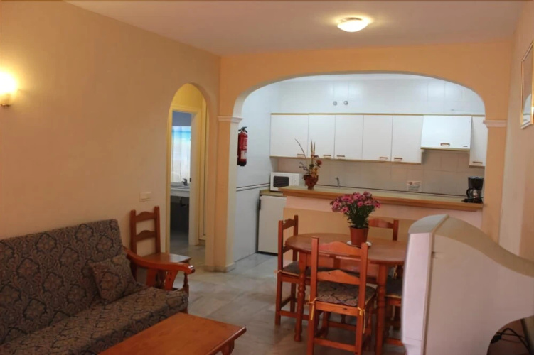 Malaga 102181 2 Bedroom Apartment By Mo Rentals