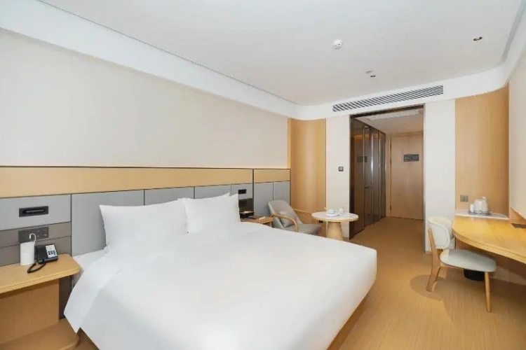 Standard Double room with view