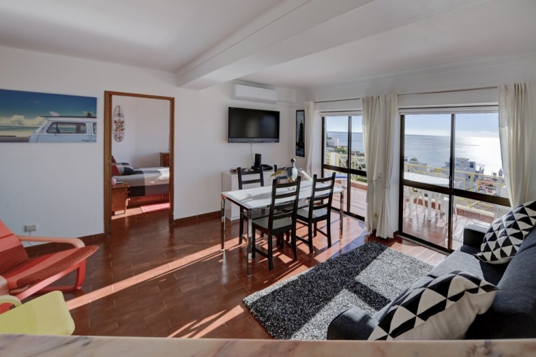 Luz Beach Oceanfront Apartment