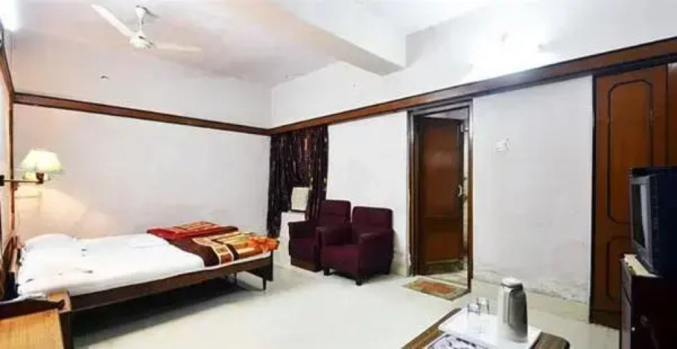 New International Hotel