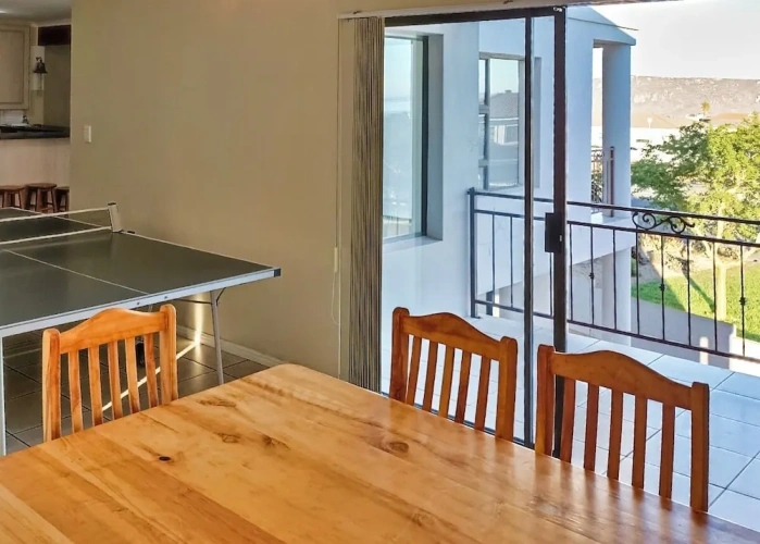 3 Bedrooms Comfort Cottage with balcony and with ocean view