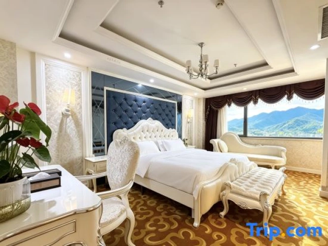 Deluxe Double Suite