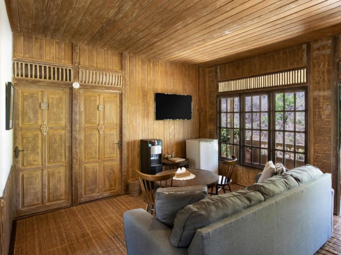 Twin Cottage