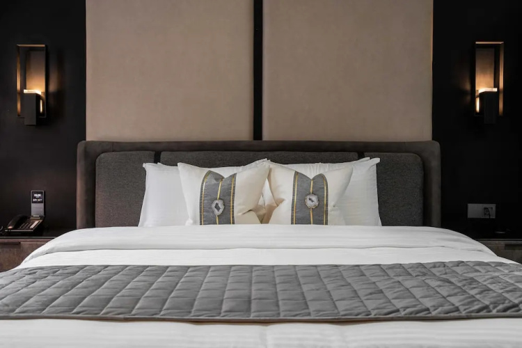 Dluxe Premium Hotel