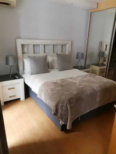 Glammys Suites at Hydro
