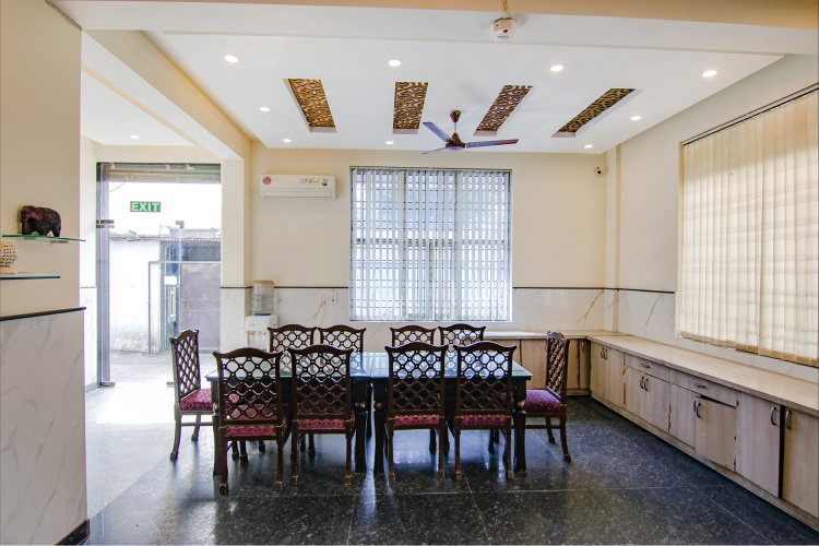 Fabhotel Airport Avalon
