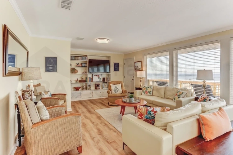3 Bedrooms Cottage