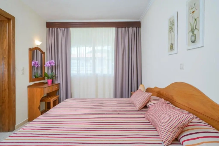 1 Bedroom Apartment with balcony