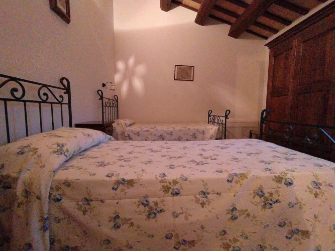 2 Bedrooms Apartment with courtyard view