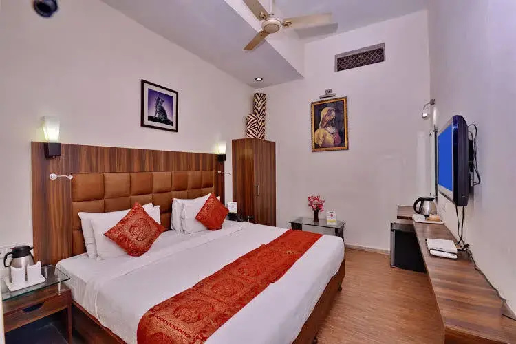 Hotel Dolphinn Agra