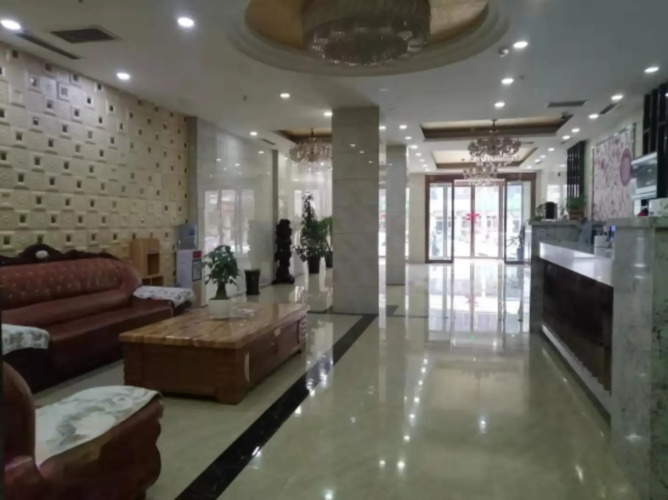 Shell Hotel (Linxia Central Plaza)