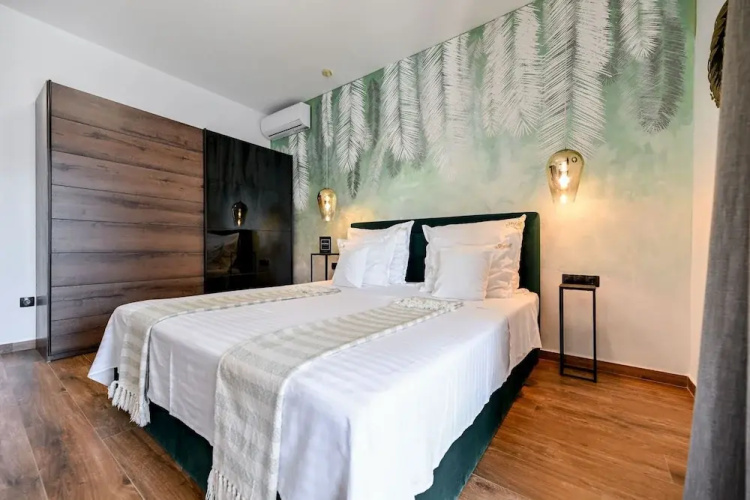 Villa Skyfall