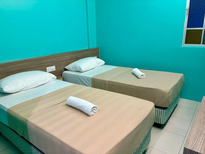 Qish Hotel