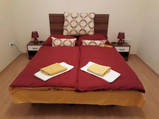 Piac utcai Apartman