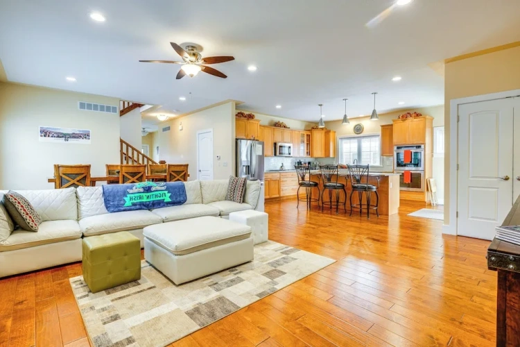 4 Bedrooms Cottage