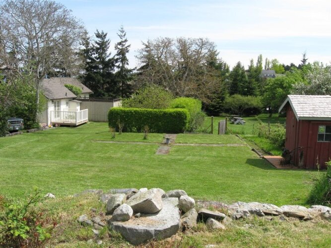 Garden Isle Guest CottagesOver view