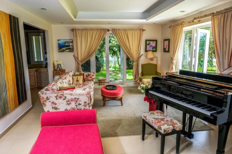 2 Bedrooms Family Villa with lake view
