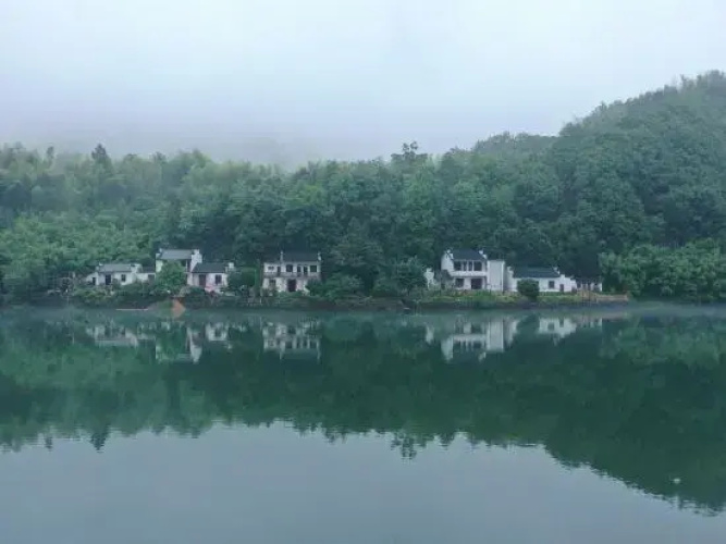 Ningguo Qinglongmen Inn
