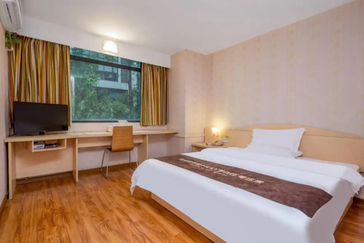 Leo Boutique Hotel