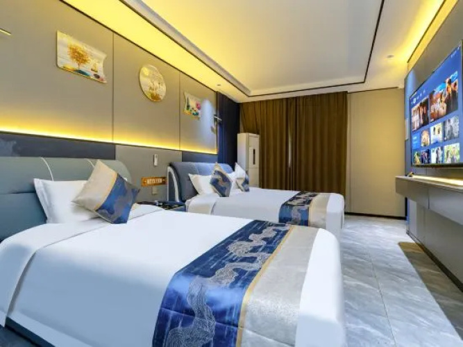 Thanathep Hotel(常青花园酒店(凯旋门大使馆中心店）)