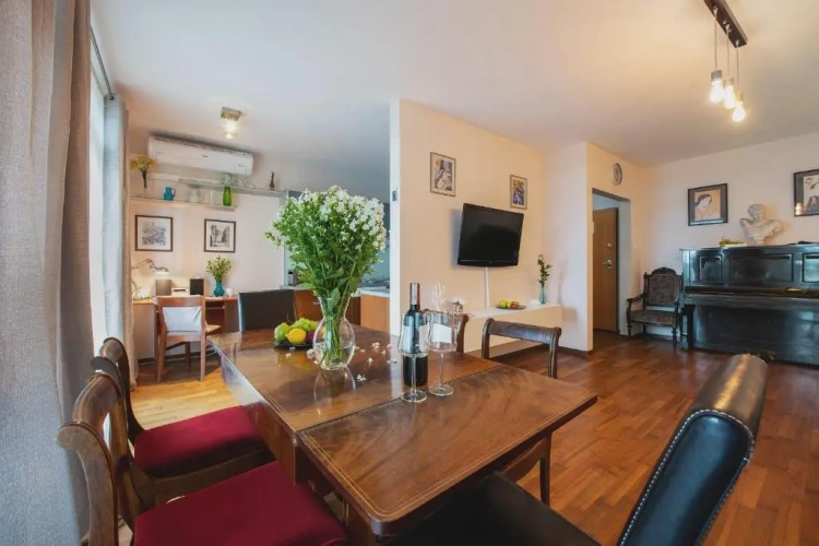 1 Bedroom Apartment
